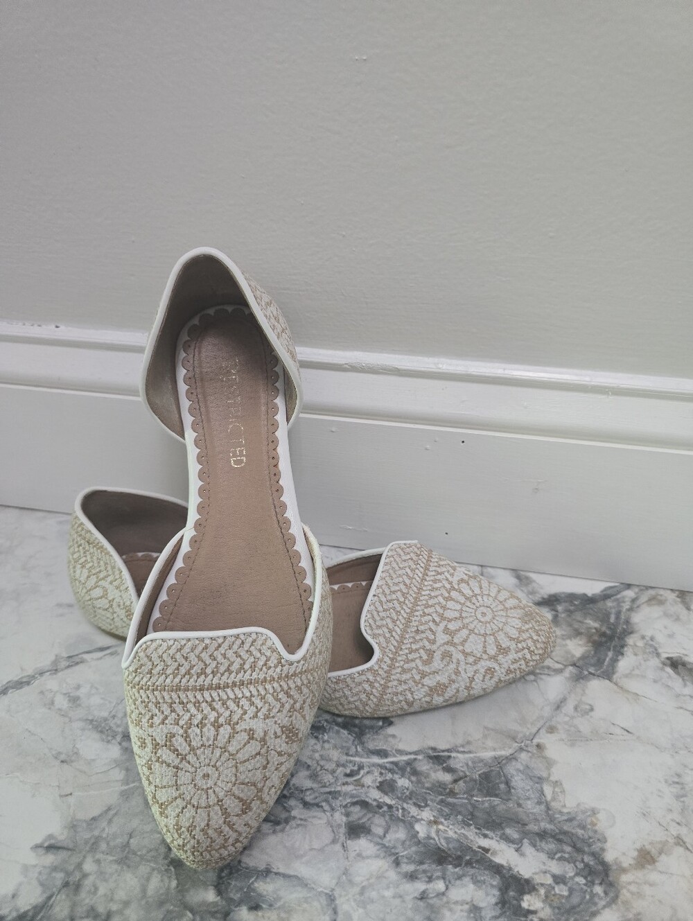 Patterned Nutural & White Flats - Like New
